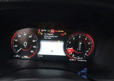 2021 Volvo Xc60 T6 R-Design z USA, uszkodzony, nr VIN YV4A22RM0M1740080